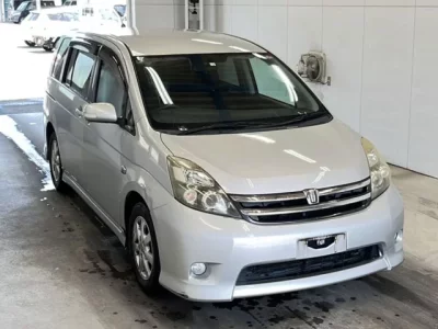 Toyota ISIS