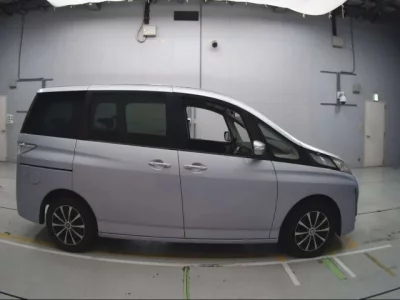 Mazda BIANTE