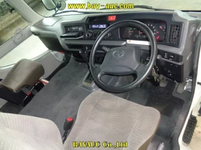 Toyota COASTER