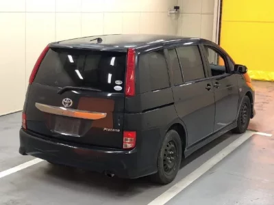 Toyota ISIS