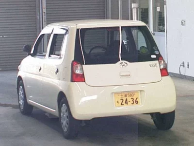 Daihatsu Esse