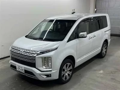 Mitsubishi DELICA D5