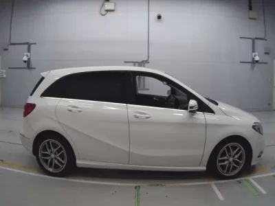 Mercedes-Benz B CLASS