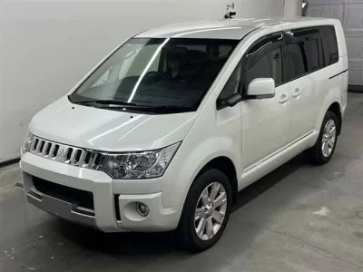 Mitsubishi DELICA D5