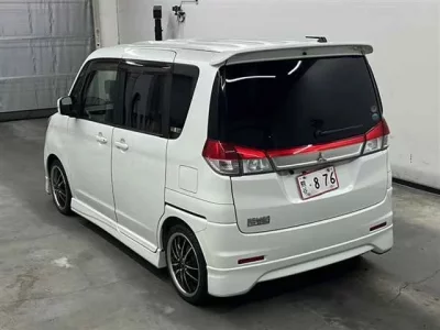 Mitsubishi DELICA D2