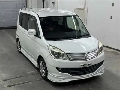 Mitsubishi DELICA D2