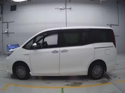 Toyota ESQUIRE