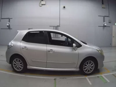 Toyota BLADE