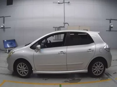 Toyota BLADE
