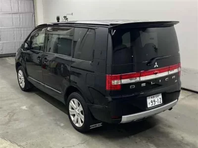 Mitsubishi DELICA D5