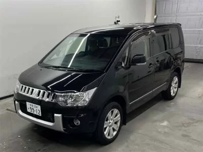 Mitsubishi DELICA D5