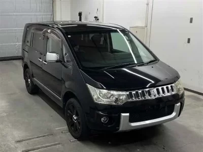Mitsubishi DELICA D5