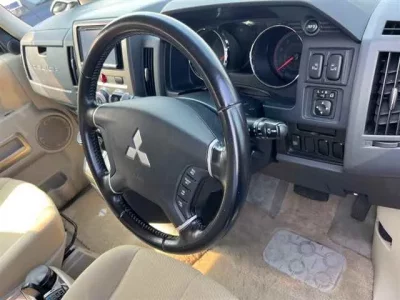 Mitsubishi DELICA D5