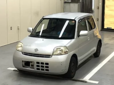 Daihatsu Esse