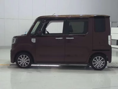 Toyota PIXIS MEGA