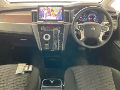 Mitsubishi DELICA D5
