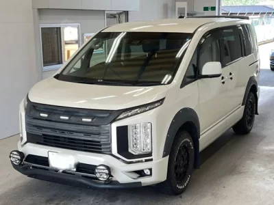 Mitsubishi DELICA D5