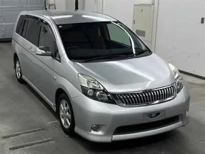 Toyota ISIS