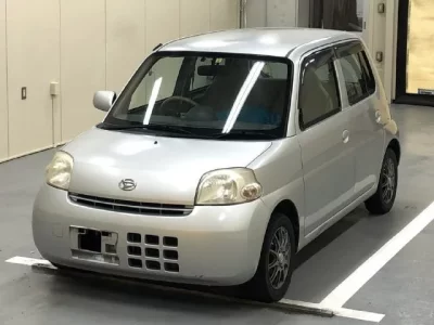 Daihatsu Esse