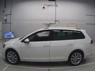 Volkswagen GOLF VARIANT