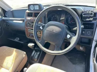 Mitsubishi PAJERO JR