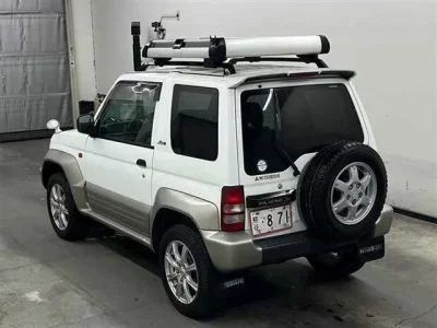 Mitsubishi PAJERO JR