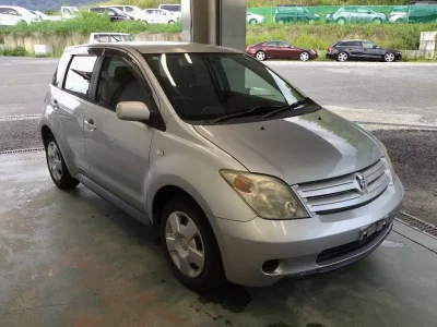 Toyota IST