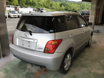 Toyota IST