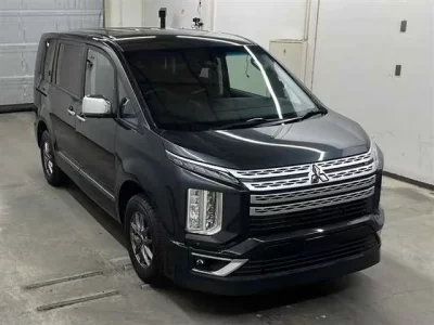 Mitsubishi DELICA D5