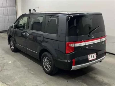 Mitsubishi DELICA D5