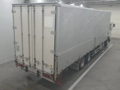 Isuzu TRUCK
