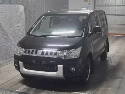 Mitsubishi DELICA D5