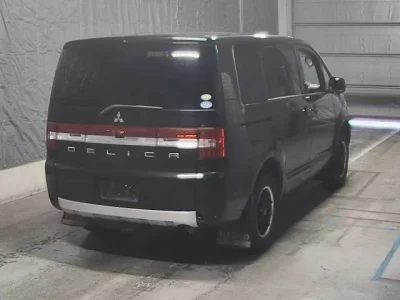 Mitsubishi DELICA D5