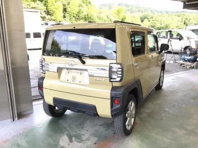 Daihatsu TAFT
