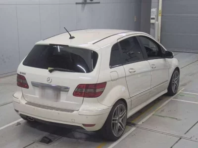 Mercedes-Benz B CLASS