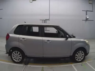 Mazda VERISA