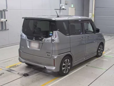 Mitsubishi DELICA D2