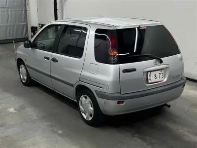 Toyota RAUM