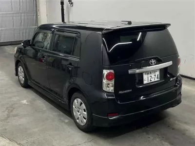 Toyota COROLLA RUMION