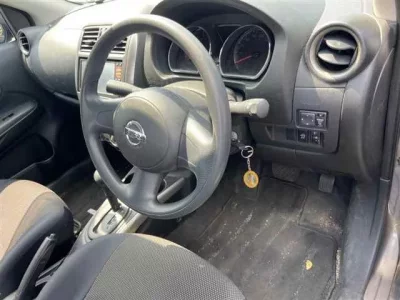 Nissan TIIDA LATIO