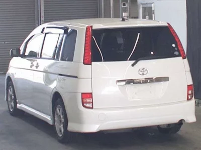 Toyota ISIS
