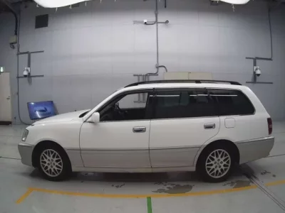 Toyota CROWN ESTATE