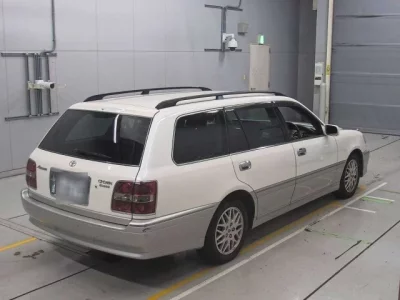 Toyota CROWN ESTATE