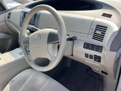 Toyota ESTIMA HYBRID