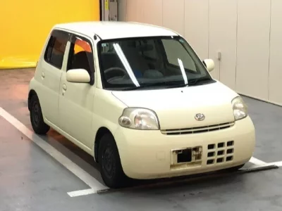 Daihatsu Esse
