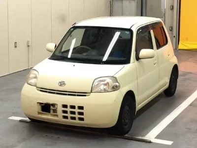 Daihatsu Esse