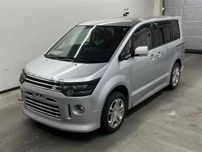 Mitsubishi DELICA D5