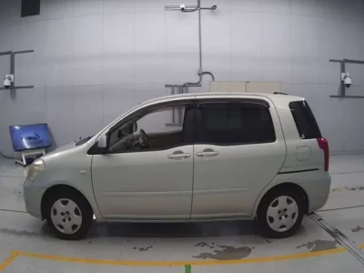 Toyota RAUM