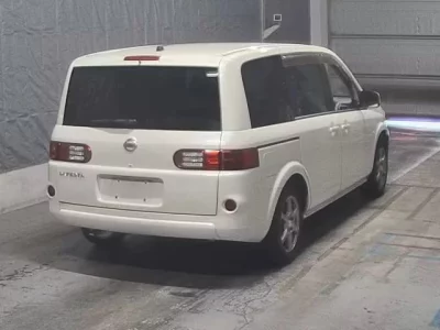 Nissan LAFESTA