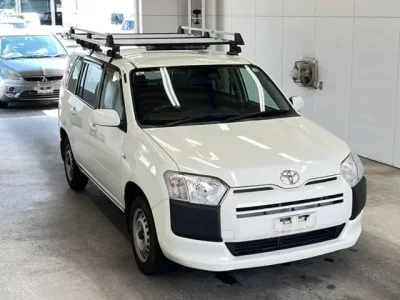 Toyota SUCCEED